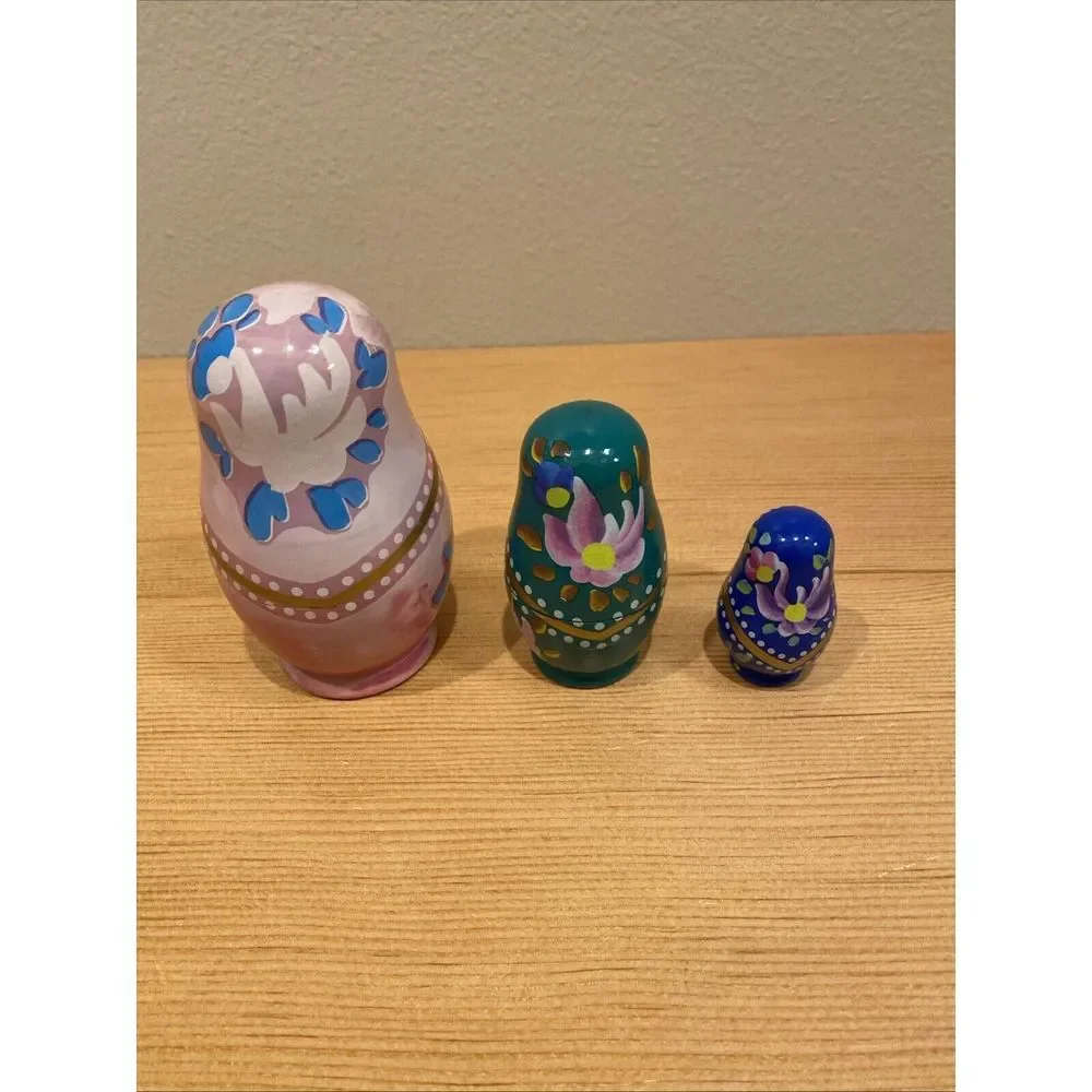 World Market‎ Nesting Dolls Matryoshka Hand Painted Wood Set of 3